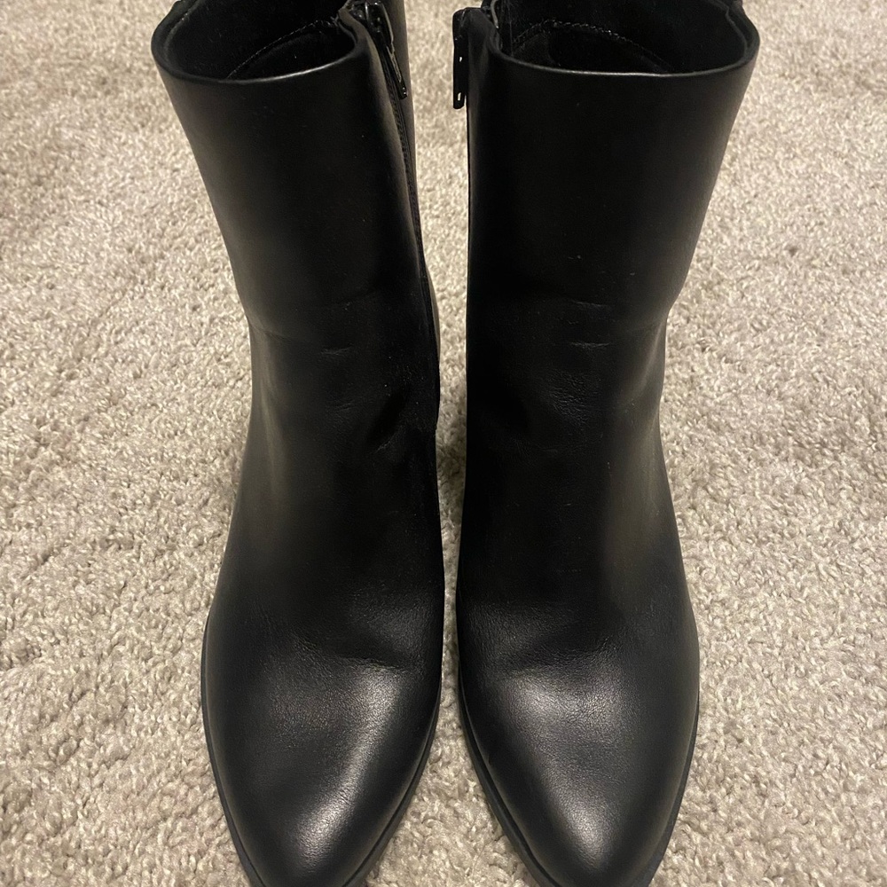 🍀2/$22 Black Ankle Booties